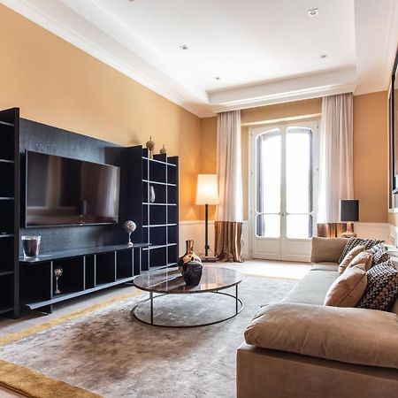 Palazzo Nana Suites & Apartments เนเปิลส์ ภายนอก รูปภาพ