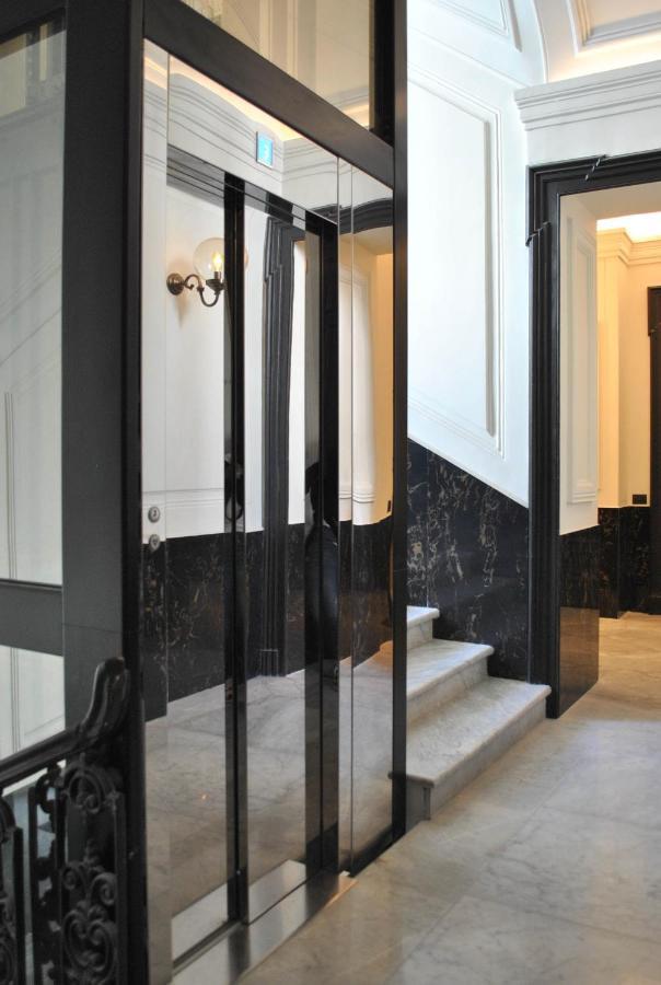 Palazzo Nana Suites & Apartments เนเปิลส์ ภายนอก รูปภาพ