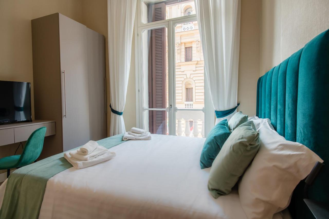 Palazzo Nana Suites & Apartments เนเปิลส์ ภายนอก รูปภาพ