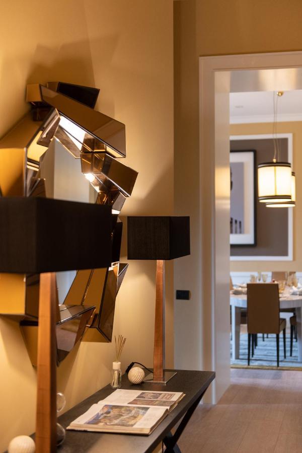 Palazzo Nana Suites & Apartments เนเปิลส์ ภายนอก รูปภาพ