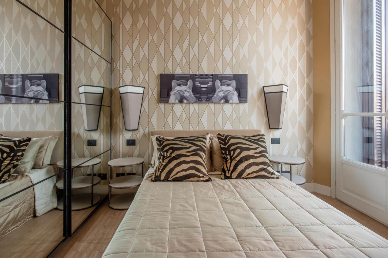 Palazzo Nana Suites & Apartments เนเปิลส์ ภายนอก รูปภาพ