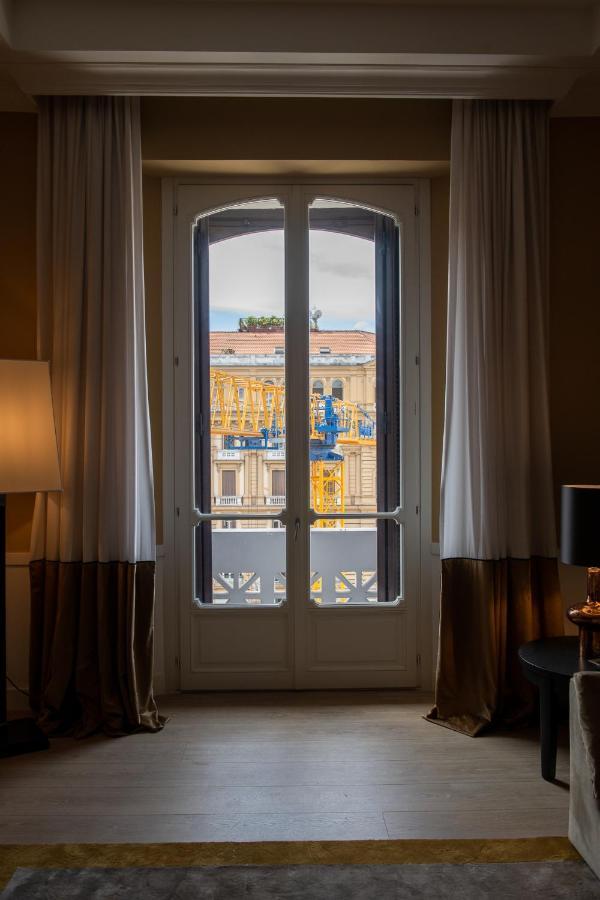 Palazzo Nana Suites & Apartments เนเปิลส์ ภายนอก รูปภาพ
