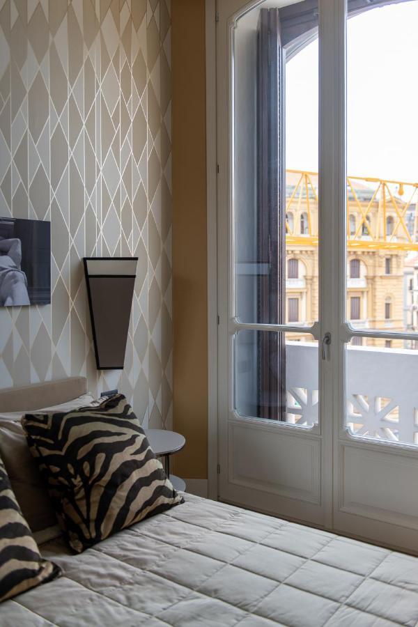Palazzo Nana Suites & Apartments เนเปิลส์ ภายนอก รูปภาพ